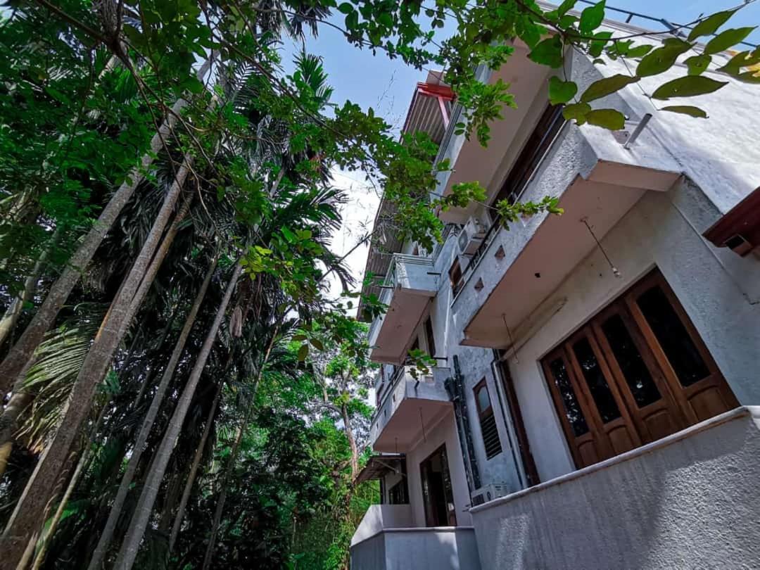 Divine Villa Anuradhapura Exterior photo