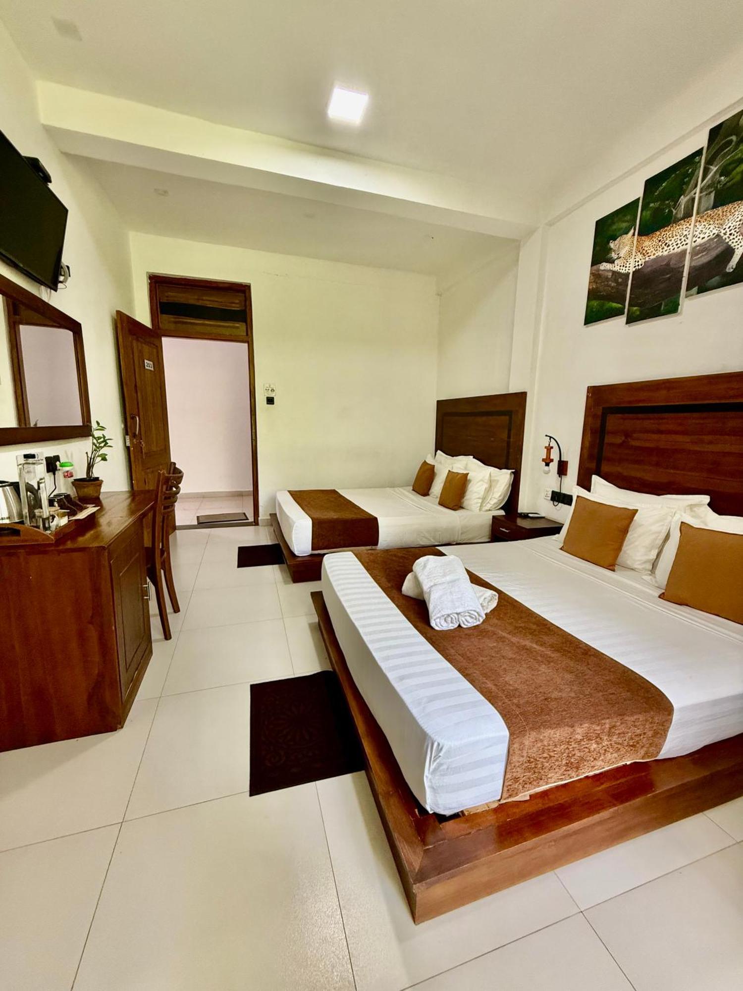 Divine Villa Anuradhapura Exterior photo